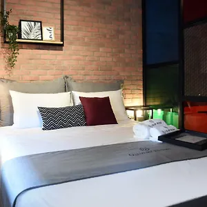 Q Luxury , Saloniki Grecja